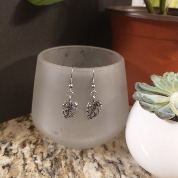 Earrings - Picture 3 of 10